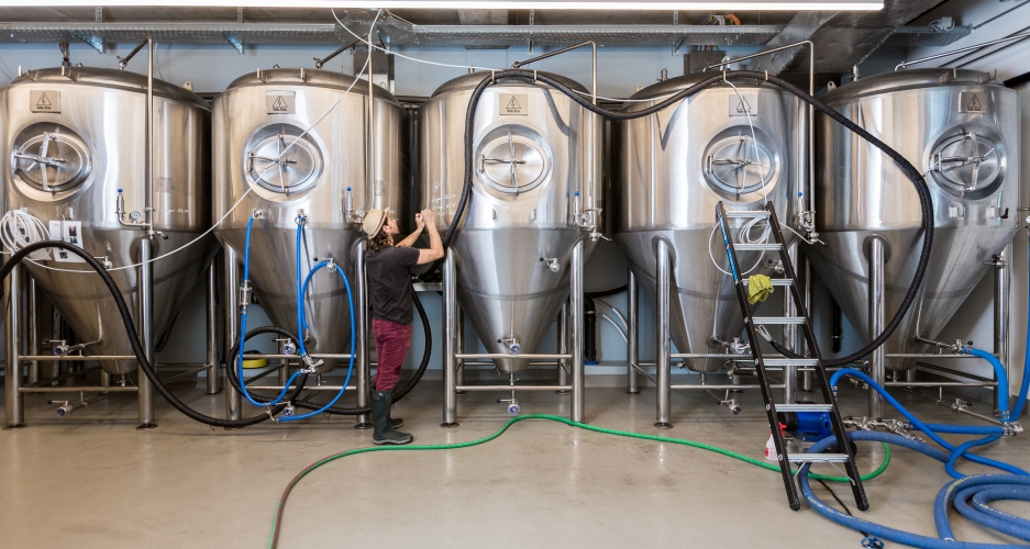 Volta Braeu Bar tanks