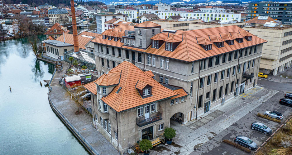 AkO195IaqF5BRQi5VeK8zc